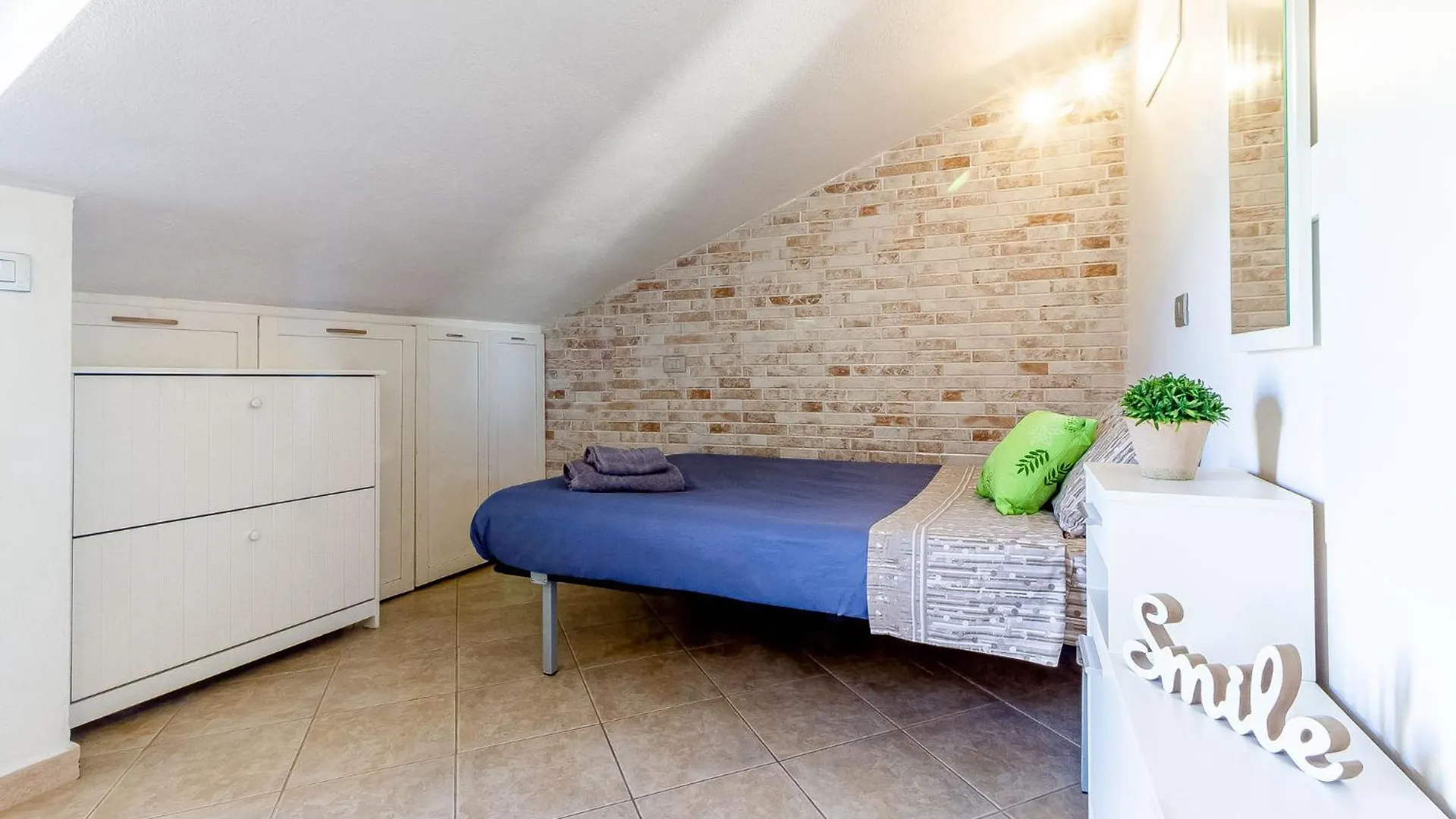 Charlotte Apartment - For family&groups Porto Torres