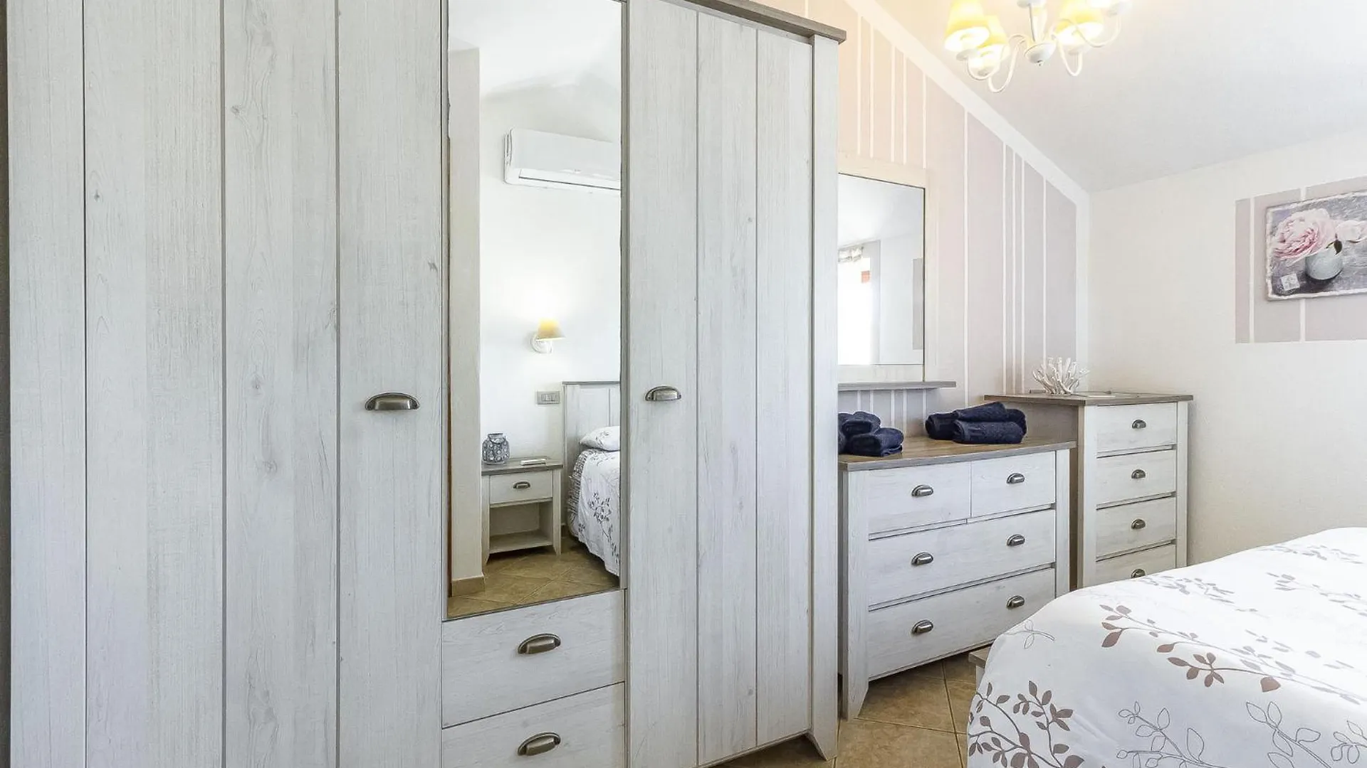 Charlotte Apartment - For family&groups Porto Torres